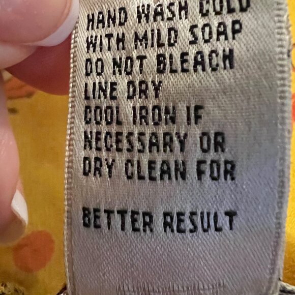 Edward Vintage Women's 100% Silk Floral Sleeveless Ruffle Top Button Up-V Neck M - Picture 15 of 15